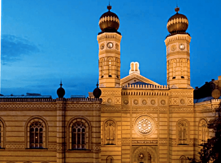 A_Dohány_utcai_zsinagóga_(este)