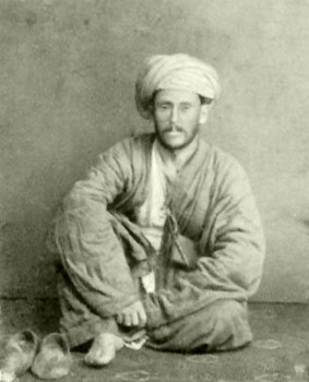 Vámbéry dervis-ruhában_350