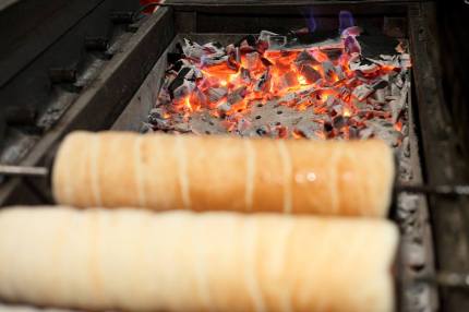 Kürtőskalács sütés hungarikum2