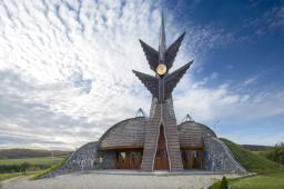 Makovecz Imre alkotta