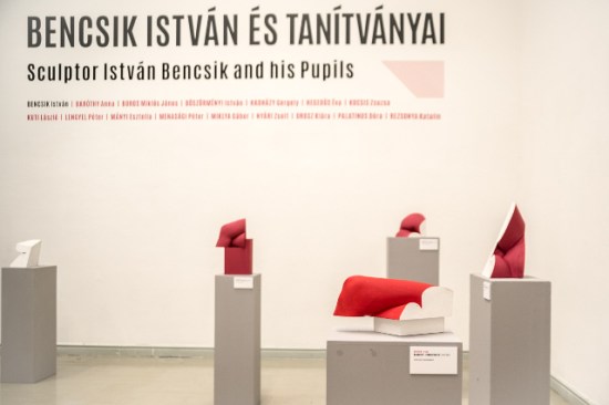 Bencsik István és tanítványai kiállítás a Műcsarnokban