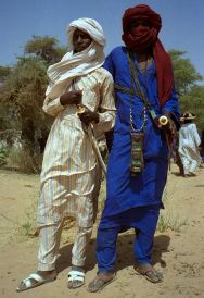  Fulbe (bororo) man with traditional scarf wrapped around his head