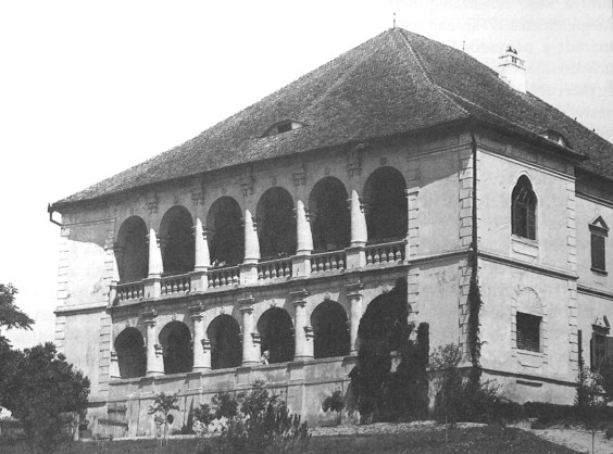 The main facade of the castle of Bethlenszentmiklós