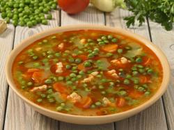 Hungarian green pea soup