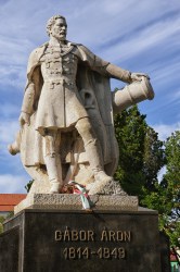 Statue of Áron Gábor in Târgu Secuiesc
