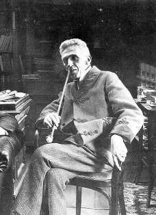 In the study of Géza Gárdonyi in Eger in the 1910s
