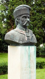 Bust of János Bottyán