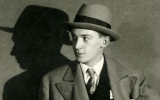 Jenő Dsida is a Hungarian poet from Transylvania