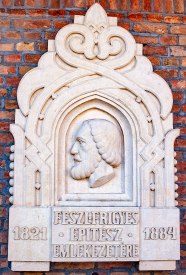 Frigyes Feszl's Relief in the Szeged Pantheon