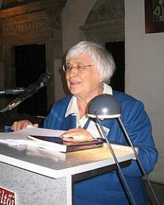 R. Várkonyi Ágnes történész