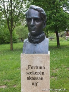 Faludi Ferenc mellszobra